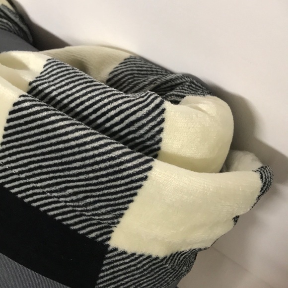 Buffalo check Throw NWT cozy fleece Throw black - Picture 2 of 10